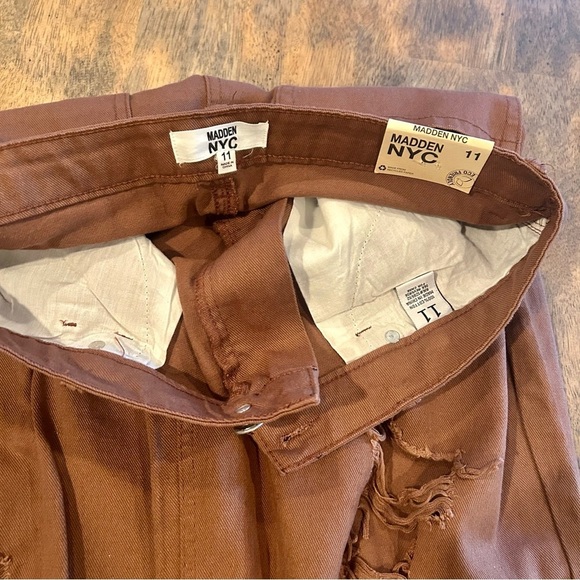 Madden NYC Brown 90s Fit Wide Leg Distressed Jeans Women’s Sz 11 NWT - Picture 2 of 4